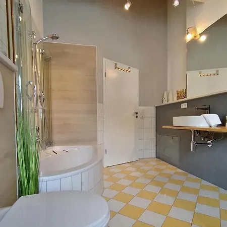 Haus Paradies Superior Fewo's Loft, Terrasse, Private Sauna, Aktiv Card, Daire *
